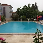 מלון Uyum פמוקלה
