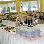 Uyum מלון 3*