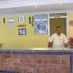 Uyum מלון 3*