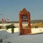 Uyum מלון פמוקלה