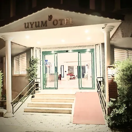 Uyum Отель