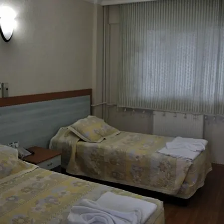 Otel Uyum 3*