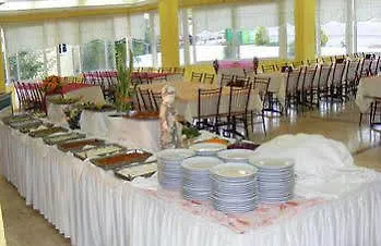 Uyum Otel 3*