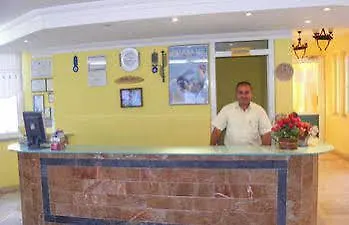 Uyum מלון 3*