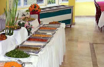 Uyum מלון